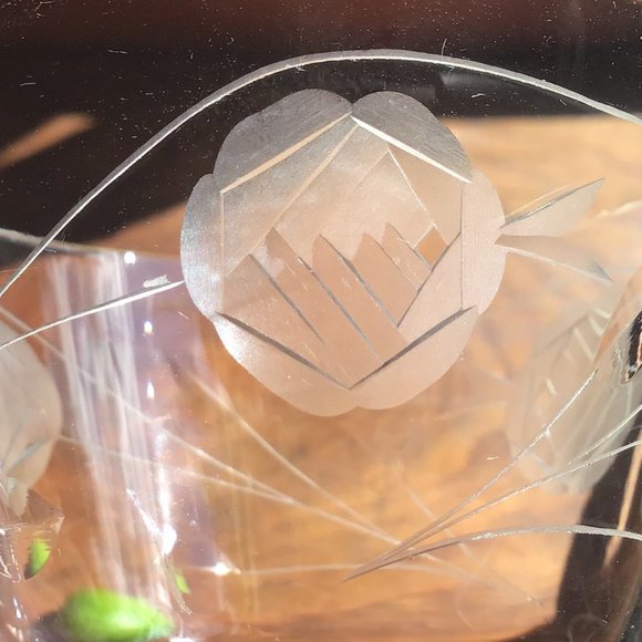 Vintage Set of Four  Etched Rose Stemmed Cocktail Bar Glasses - Picture 7 of 7